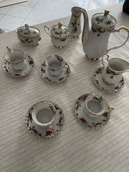 Serwis kawowy chodzież