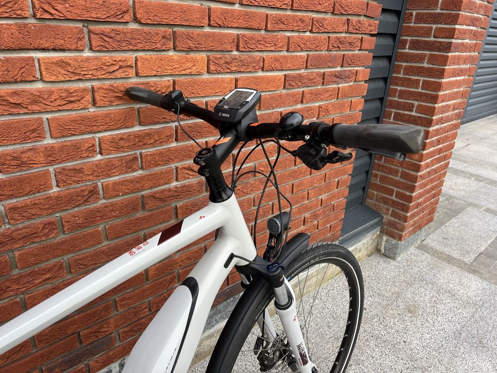 E-bike Cube Touring PRO