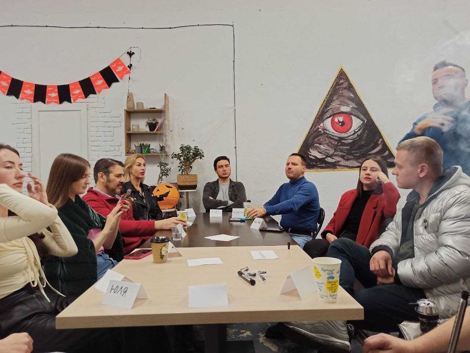 Коворкинг/Проектор/робоче місто/генератор/Канатная 6/холодильник