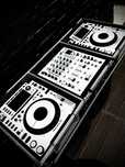 Dj | CDJs | Mesa | Colunas | Microfones | Amplificador - Oportunidade