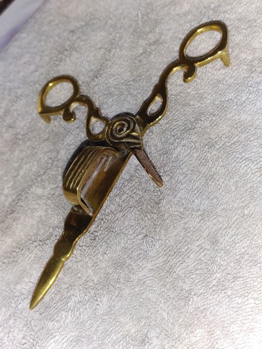 Vintage mosiężny tłumik do świec - nożyczki