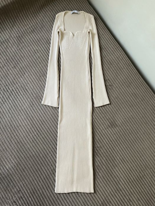 Плаття міді в рубчик бежеве сукня облягаюча