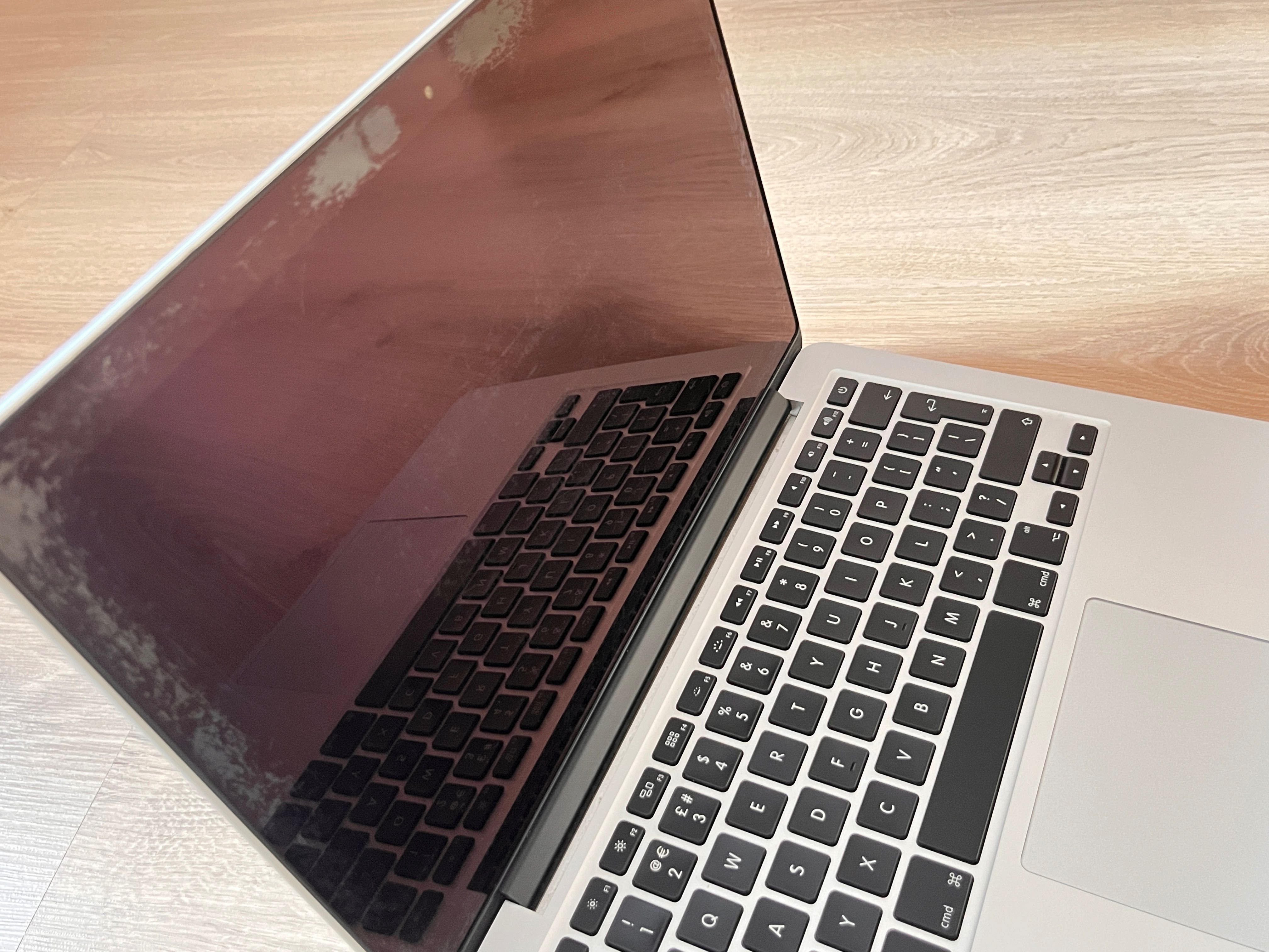  MacBook Pro 13” A1502 (2014) • i5 • 16GB • 250GB SSD