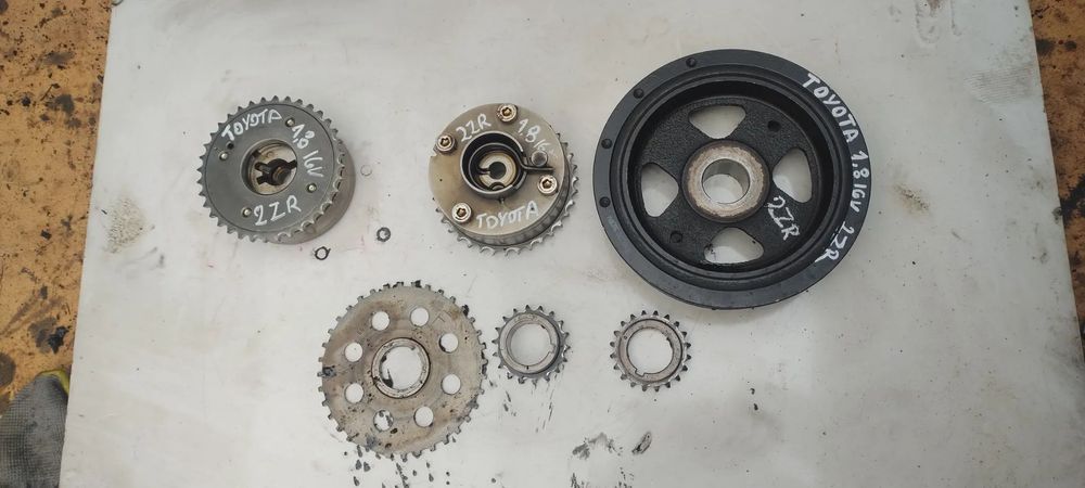 Toyota AVENSIS AURIS 1,8  koło faz rozrządu pasowe wału zębate   2ZR