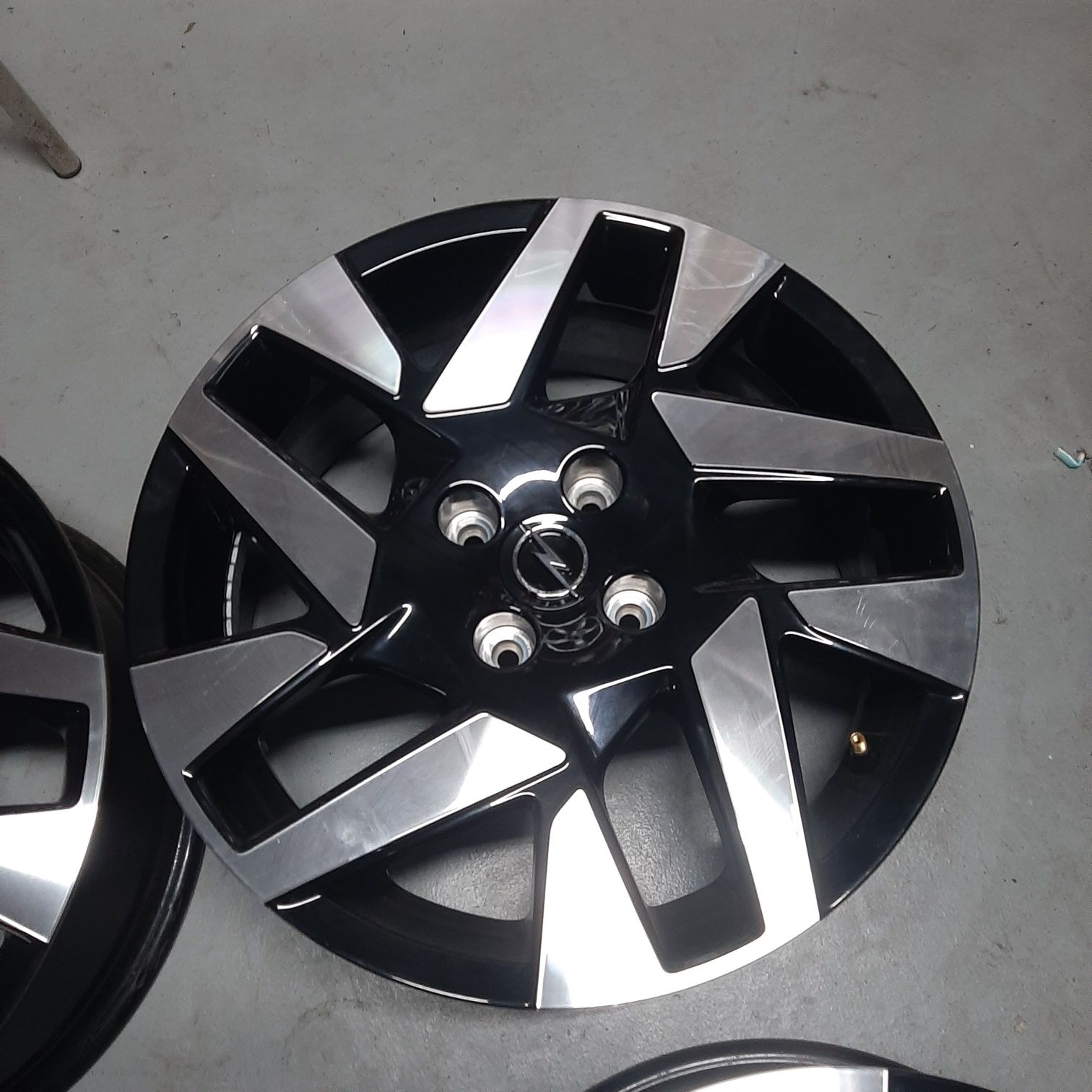 Oryginalne Felgi Aluminiowe OPEL MOKKA B 17" 4x108 6.5J ET32 IDEALNE !