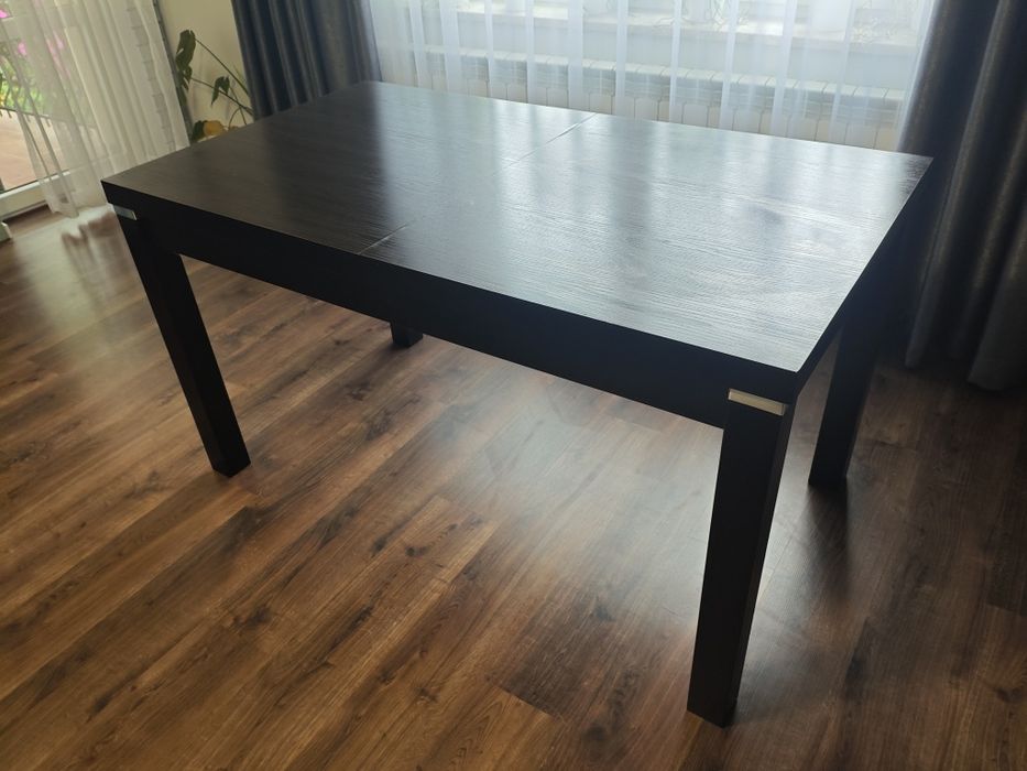 Stół do jadalni lub salonu