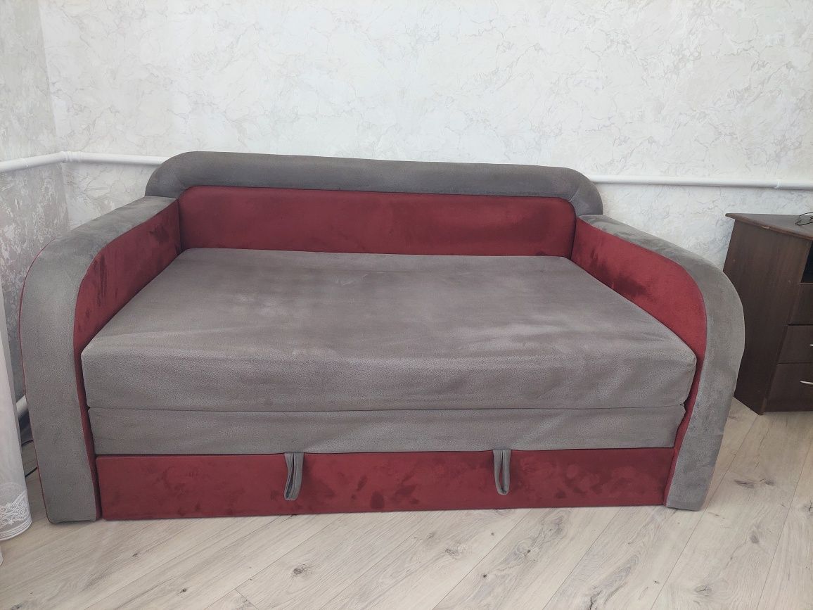 Продам Диван -малютка.в хорошому стані