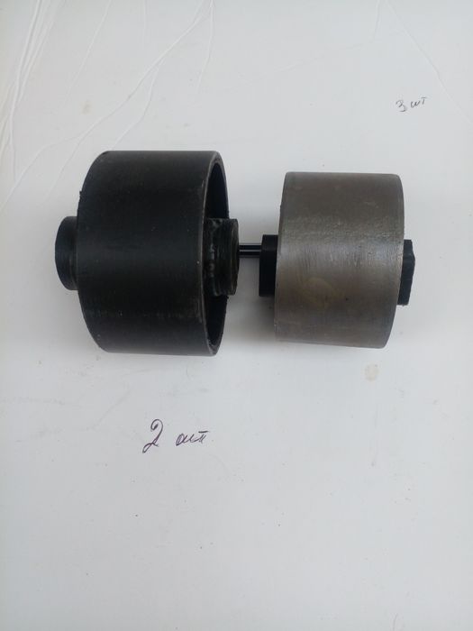 Нові подушки двигуна