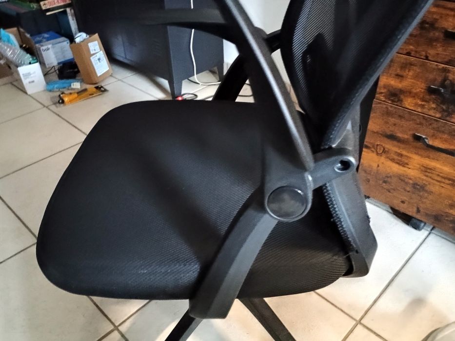 Fotel biurowy obrotowy nowy