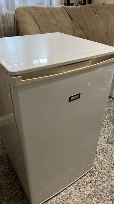 Холодильник Zanussi