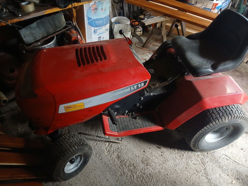 Traktor kosiarka jonsered LT 13