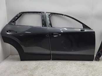 Двері праві задні та передні Mazda CX-30 2019 року