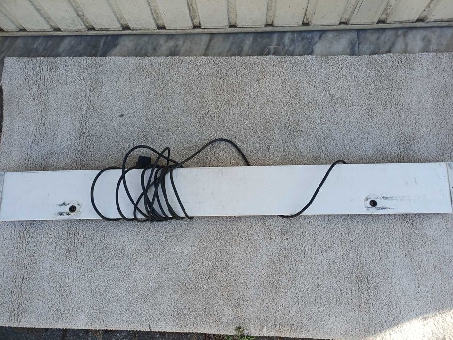 Placa de luzes para reboque e atrelado com fixação de matricula