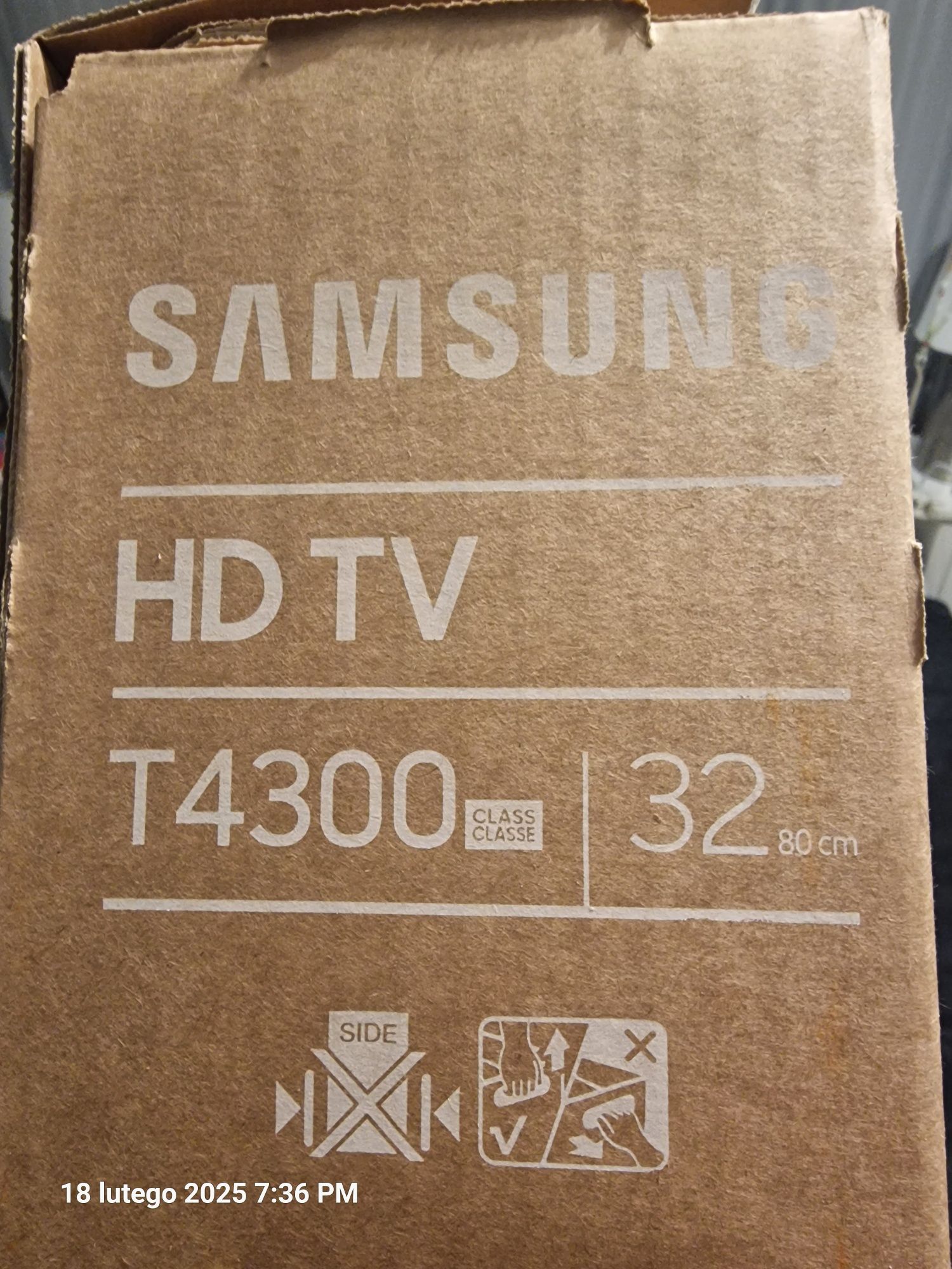 TV Samsung 32" nowy UE32T4302AE