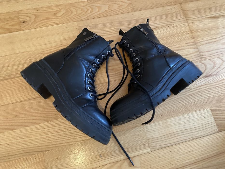 Buty sznurowane z zamkiem czarne rozm. 38 Refresh