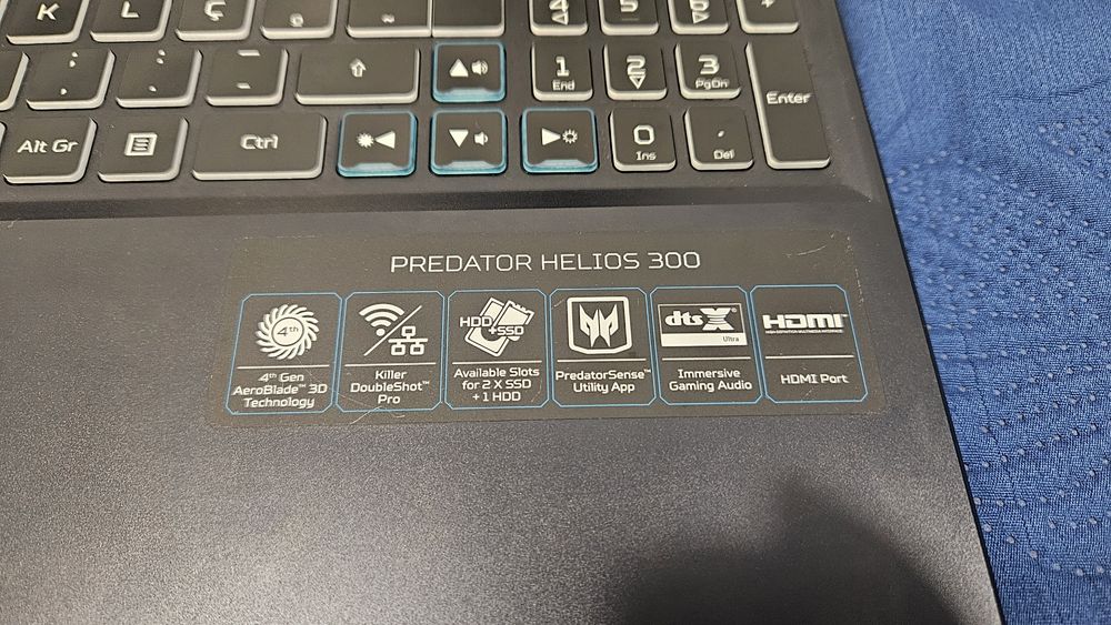 Portátil Acer Predator Helios 300