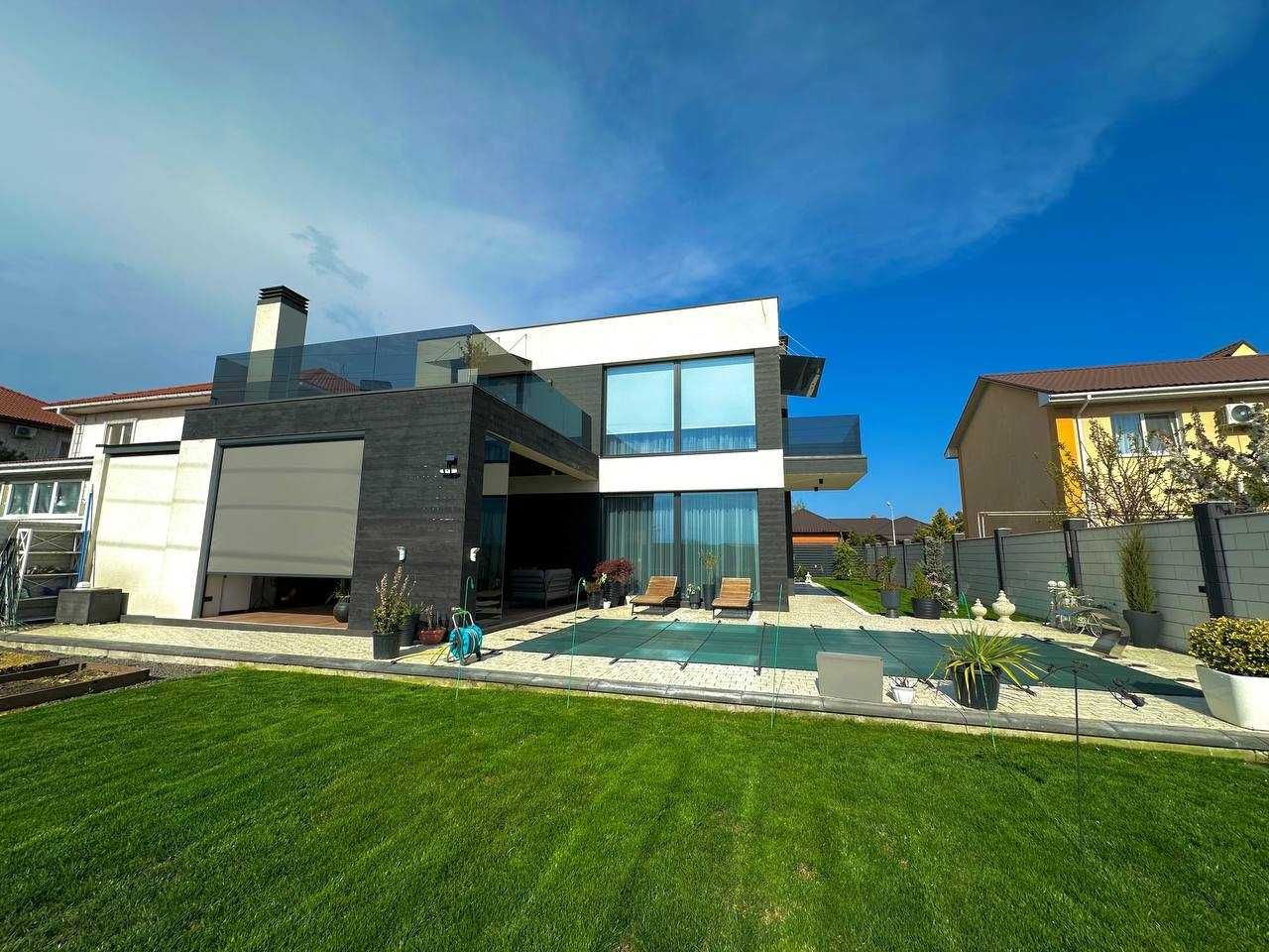 Элитный дом в Совиньоне | 284 м² | Бассейн | Дизайнерский ремонт!