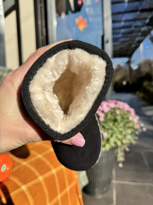 Дитяче зимове взуття (черевички, уггі)