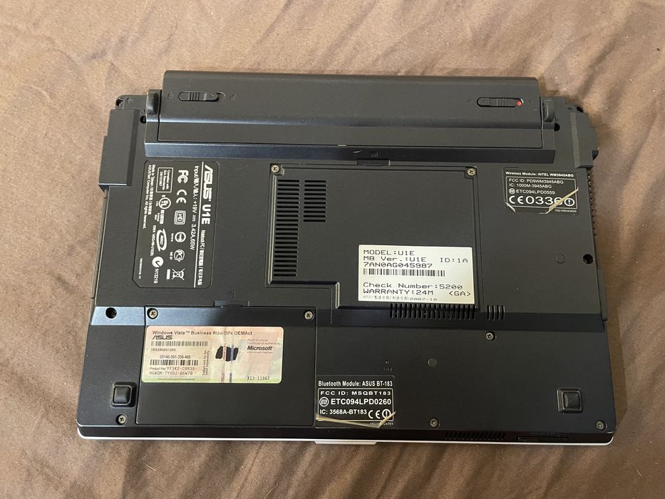 ASUS u1e б/у идеал