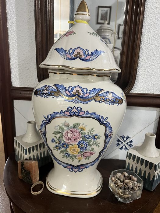 Moveis em otimo estado