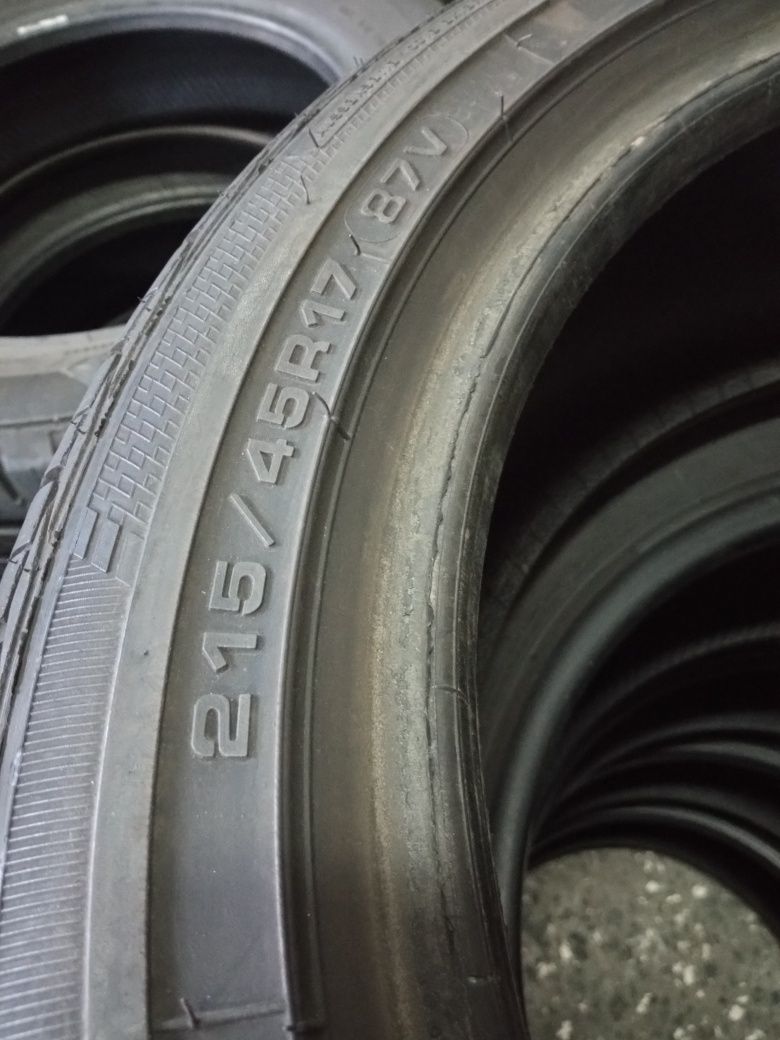 Літні шини б/у 215/45 R17 87V Goodyear Excellence (склад из германии)