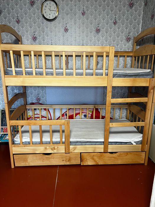 Двоярусне ліжко, дитяче