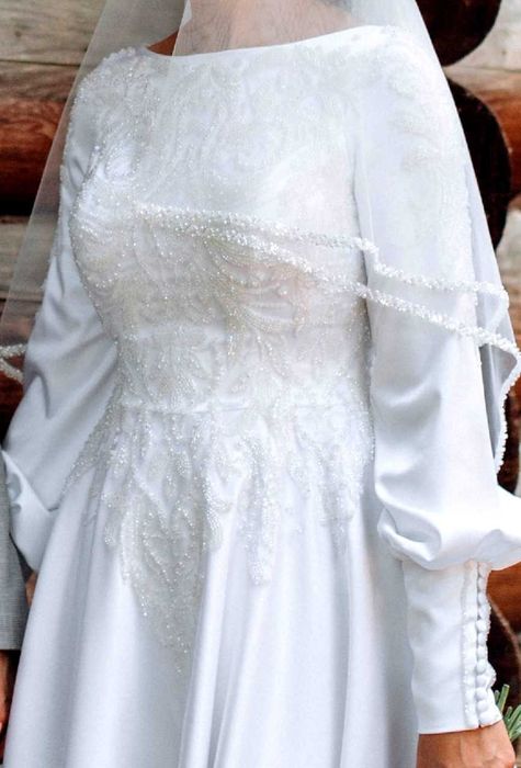 Весільна сукня + фата в подарунок!!