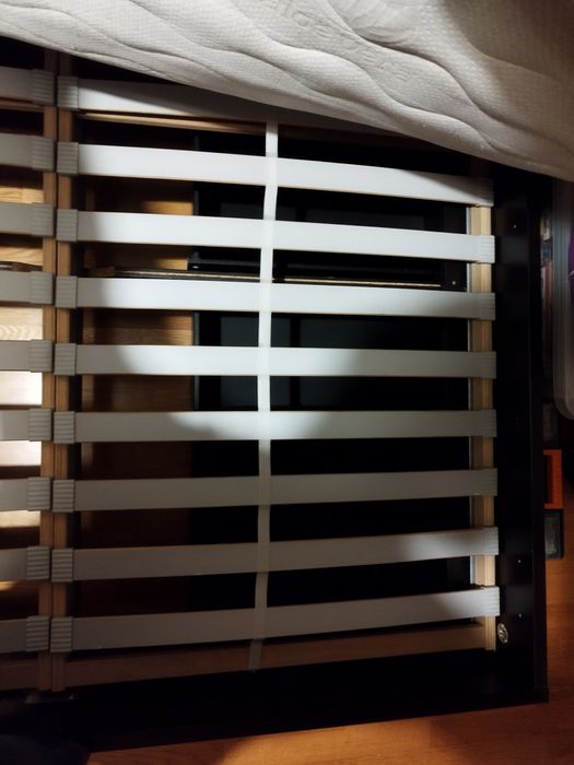 Conjunto de cama, mesas de cabeceira e comoda de quarto