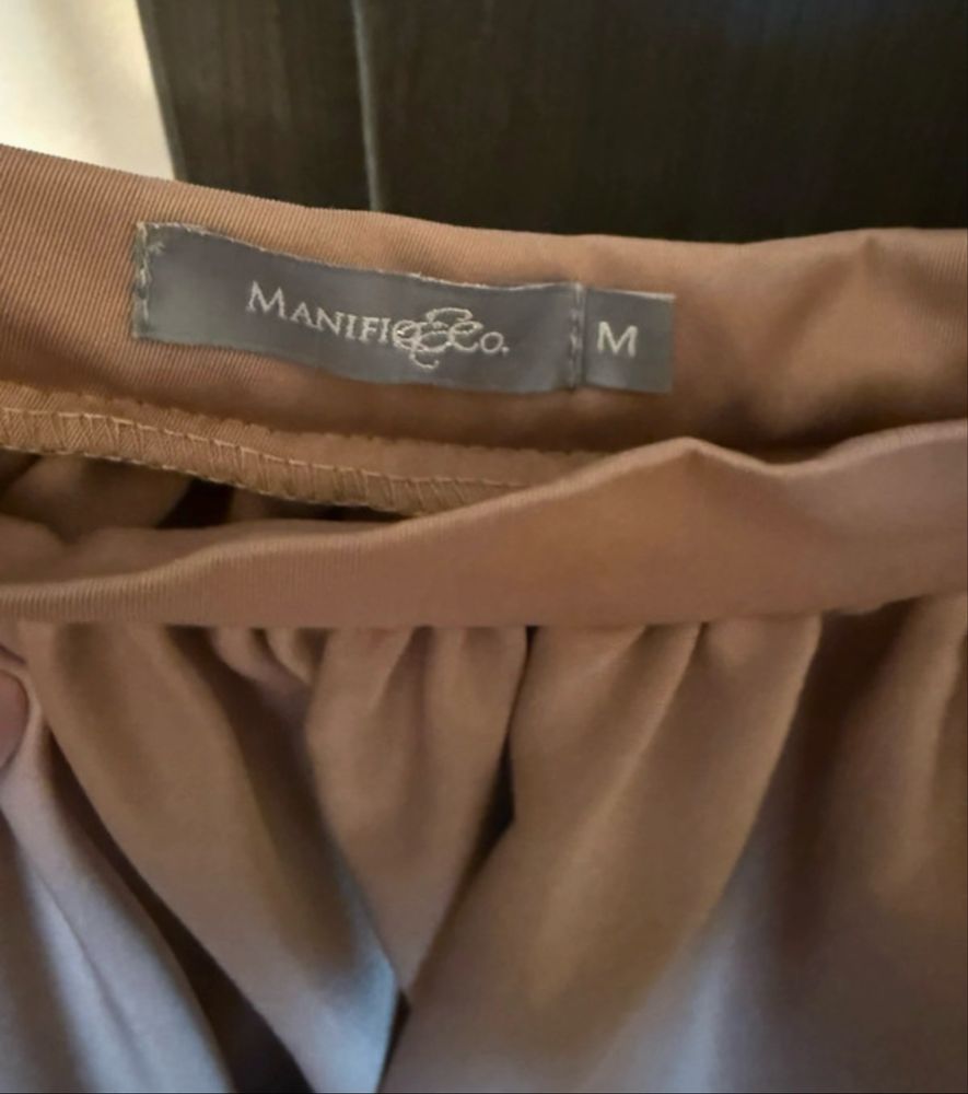 Spódnica rozkloszowana Manifiq&Co, r. M