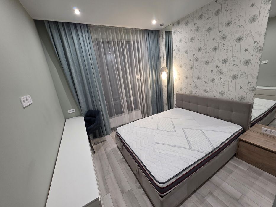 Свет! Не выключают вообще! 3 х к кв. Левый берег. Риелторы не звоните