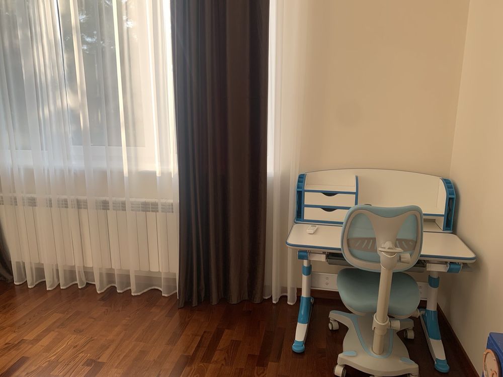 Продам новий сучасний будинок в самому центрі на Печерську. Обмін.
