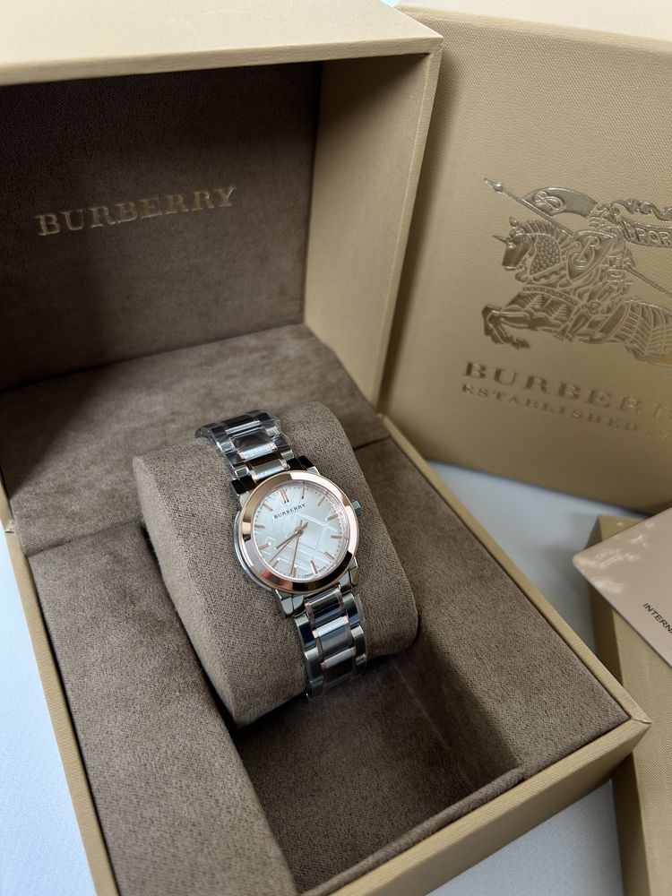 Годинник оригінал burberry bu9205