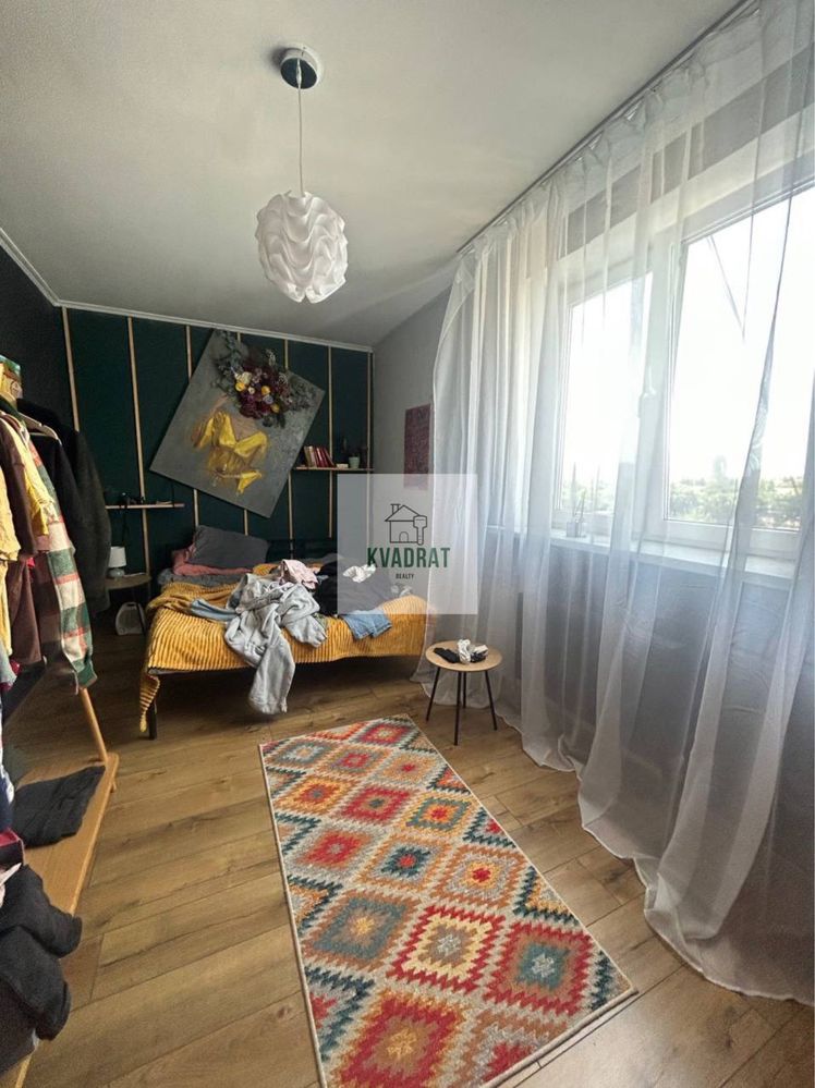 Продам 5-ти кімнатну квартиру 160 м.кв. у центрі міста
