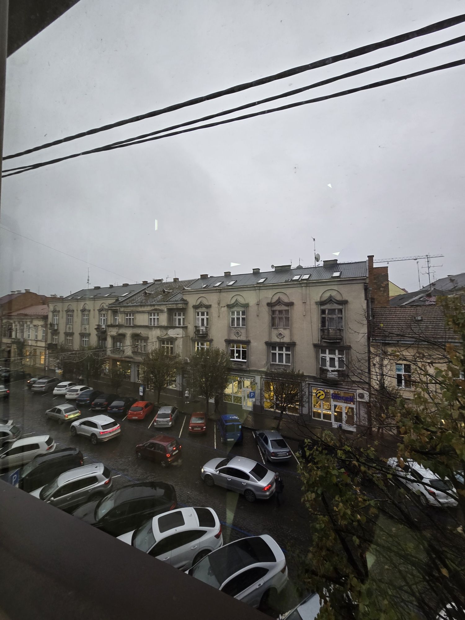ОРЕНДА об'ємного офісного приміщення в центрі Ужгорода пл. Корятовича