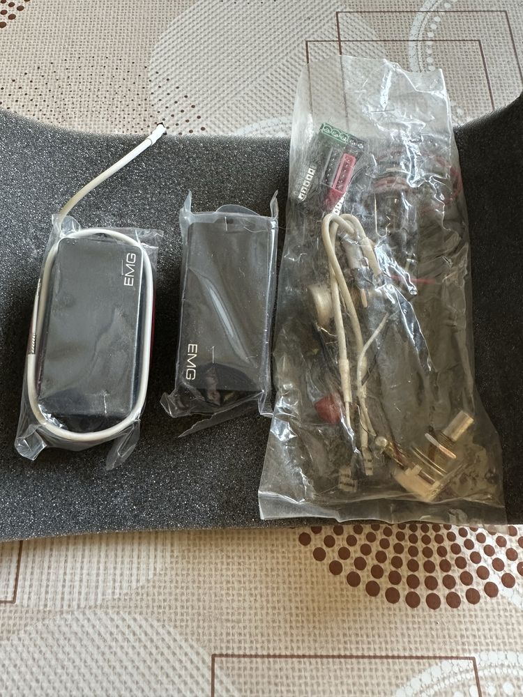 Активний звукознімач (пікап) для бас-гітари EMG P Pickup (Black)