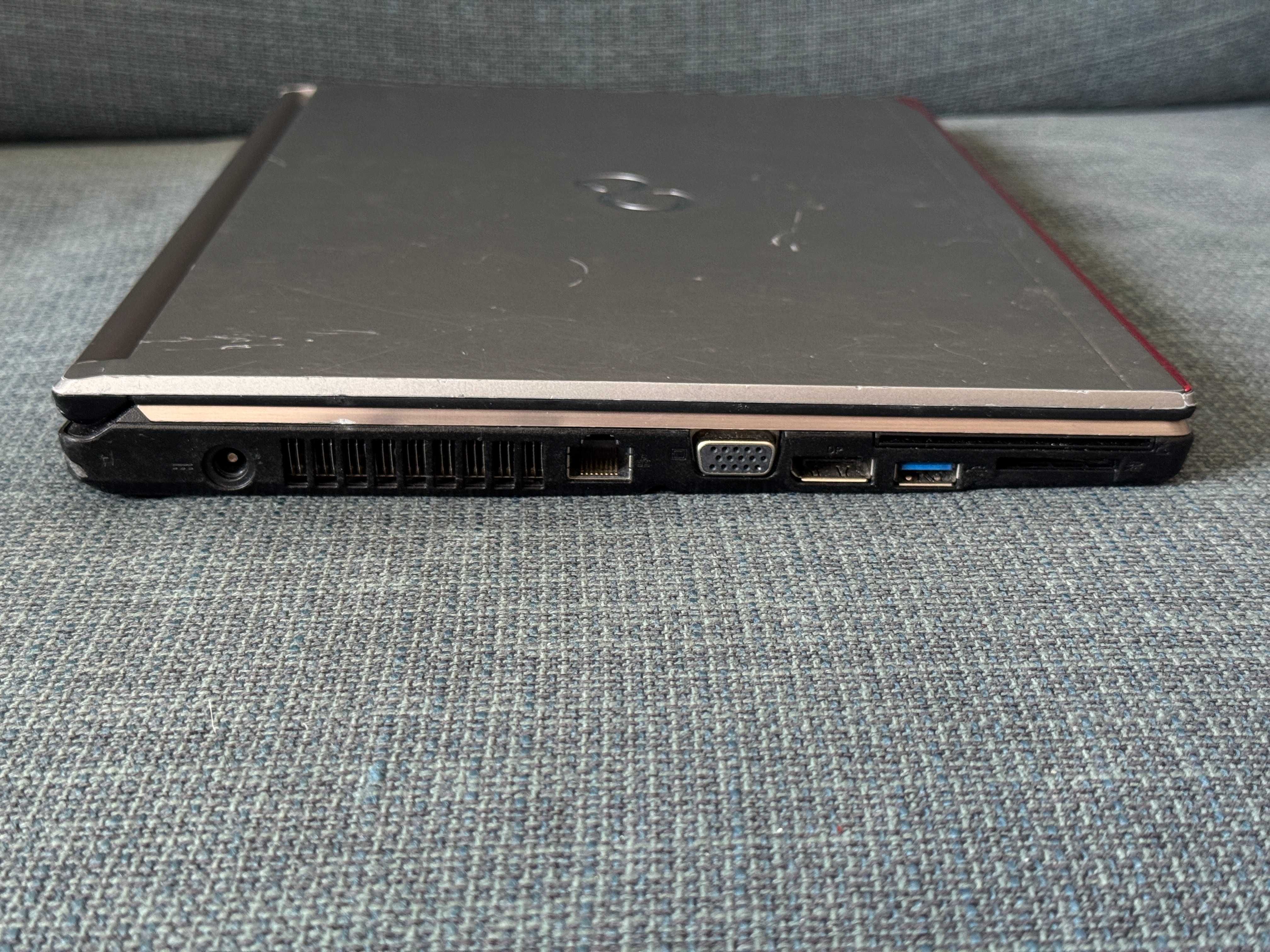 Fujitsu Lifebook E736 – Dobry stan, i5-6300U, 8GB RAM, 128GB SSD