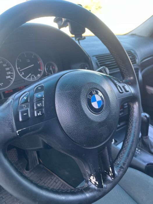 Автомобіль BMW е39 525d.