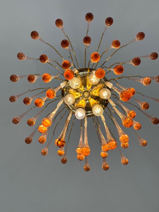 Gratka 2 różowe żyrandole lampy Murano. Waterfall projekt Venini