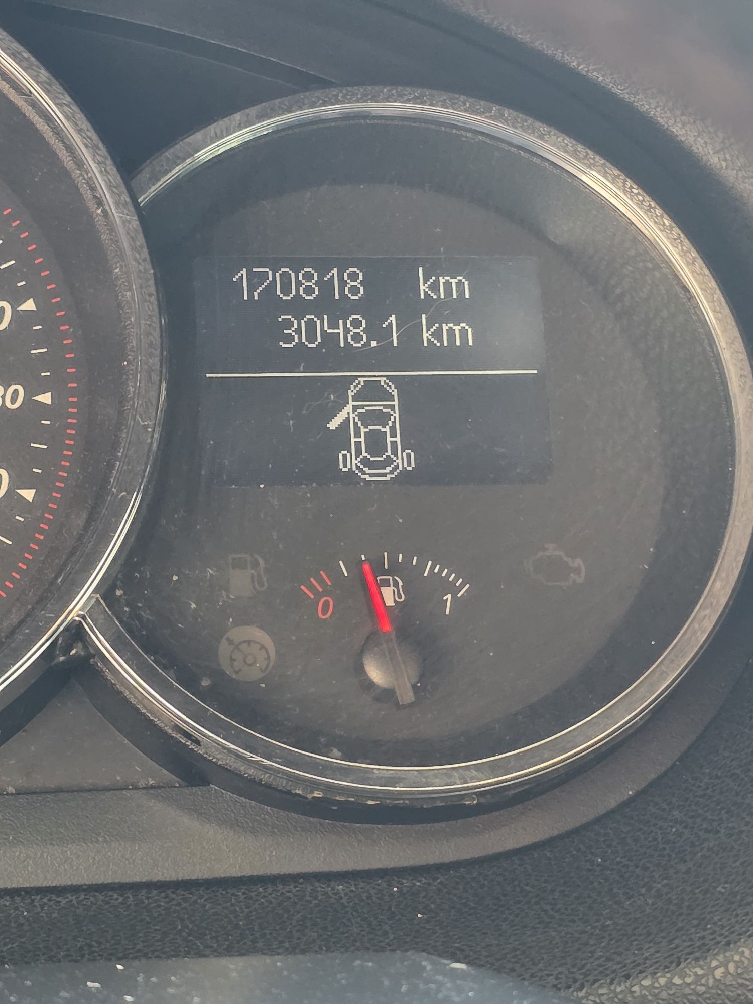 Renault megane 3 GT line 1.5Dci 110 cv
08/20132
GPS
Bluetooth
Sensores