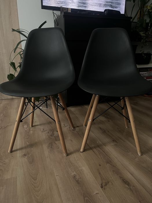 Krzesło w stylu skandynawskim czarne drewno