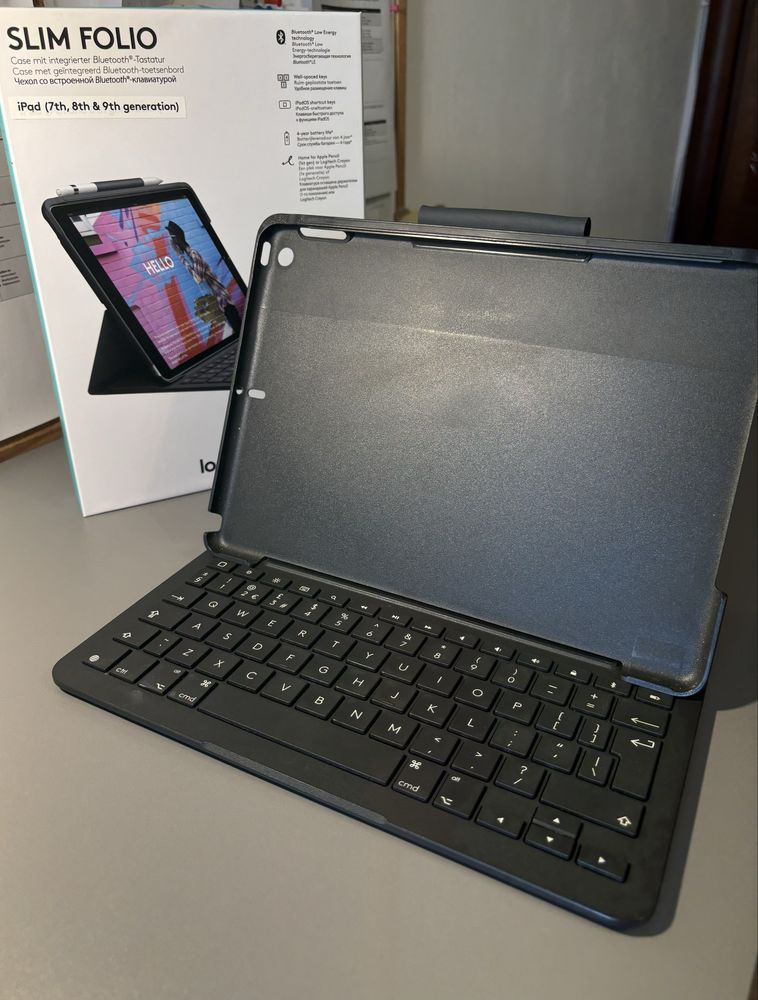 Case / Etui z klawiaturą do iPada (7., 8. i 9. generacja) Logitech