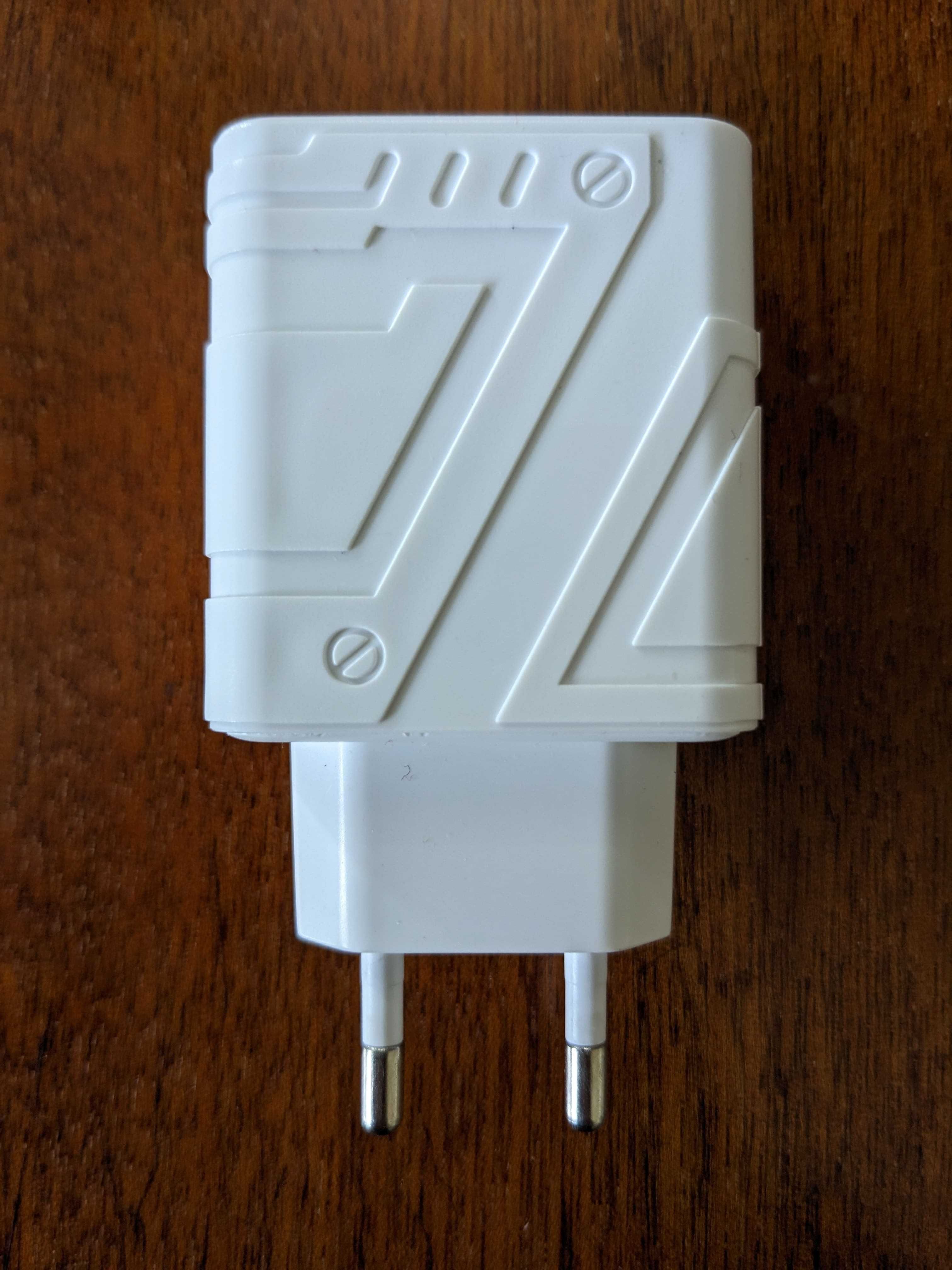 Блочек 3 USB Type-A и 1 USB Type-C