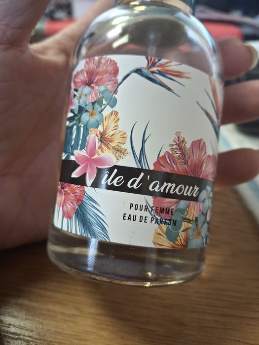 Perfumowana woda