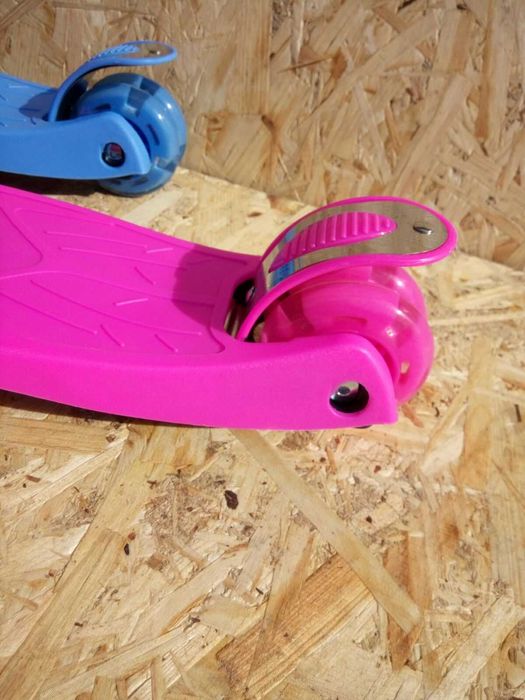 Продам самокат Maraton Action триколісний до 40 кг