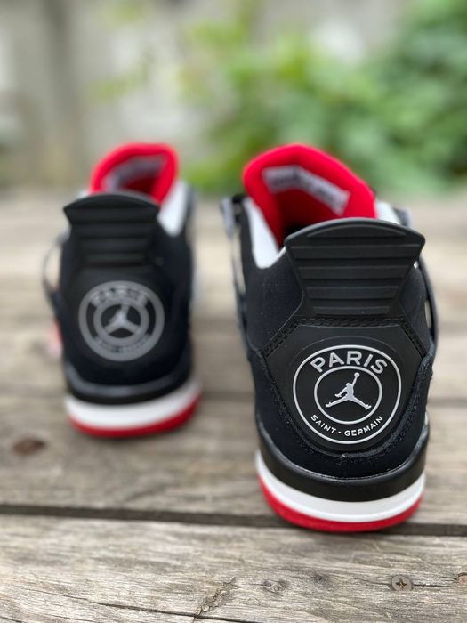 РОЗПРОДАЖ  Nike Air Jordan Retro 4tm (42; 45 розмір)