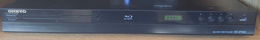 Amplituner Onkyo HT-R538 z odtwarzaczem bluray i kolumnami Quadral 505