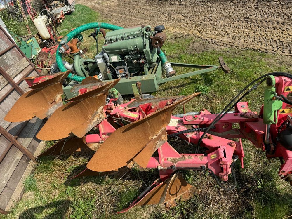Plug unia grudziac ibis lh 3+1 skibowy obrotowy hydrauliczny keverland