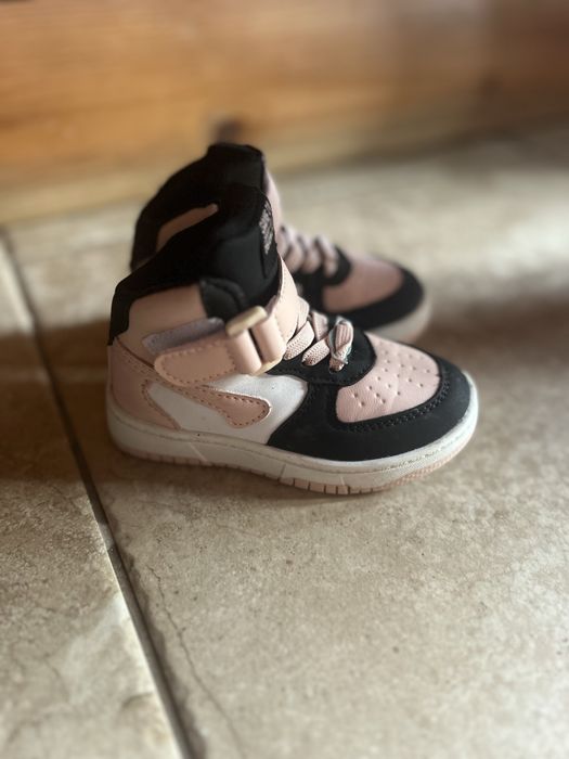 Хайтопи для дівчинки