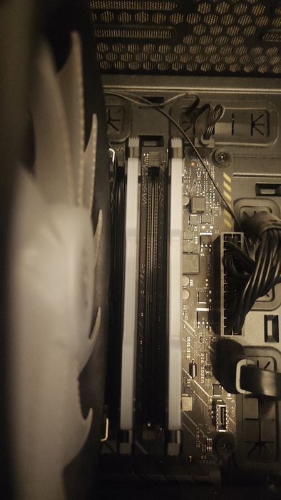 Pamięć RAM Corsair 16GB(2x8GB) 3600MHz CL18 Vengeance RGB Pro REZERWAC