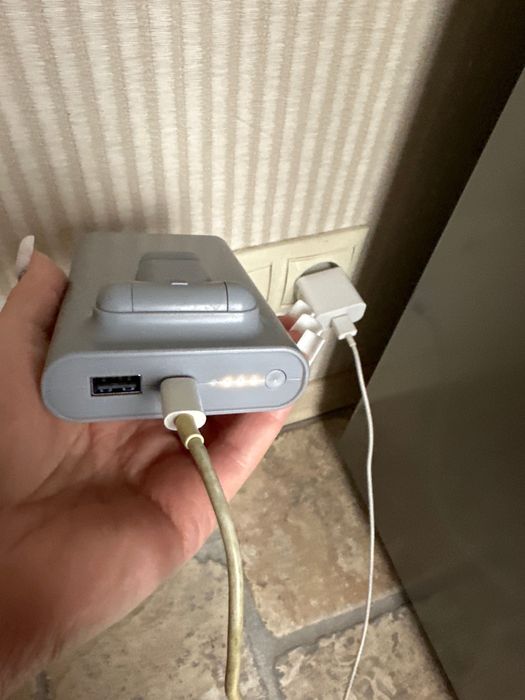 Павербанк с держателем